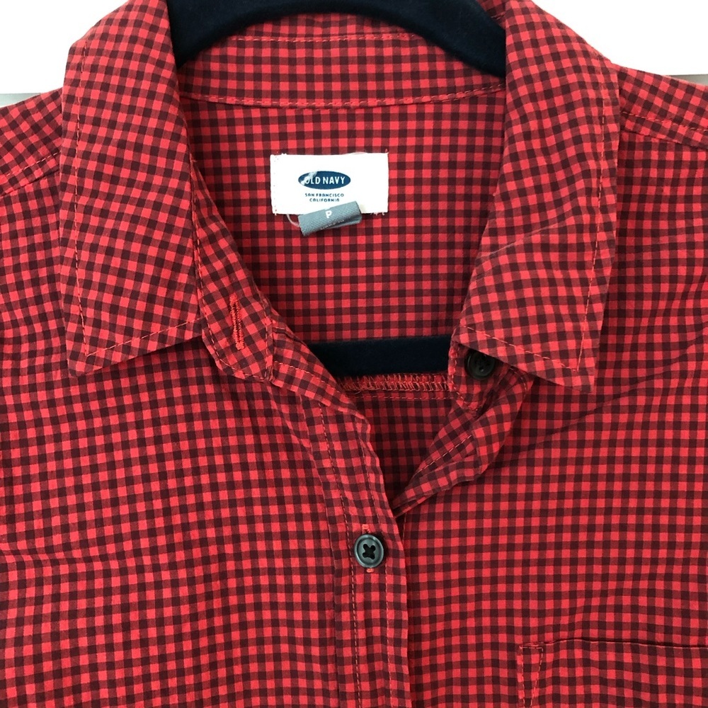 Old Navy Women’s Button down - Picture 2 of 6